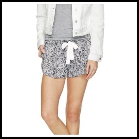 ARITZIA WILFRED Montrouge Silk Short - Picture 2 of 6